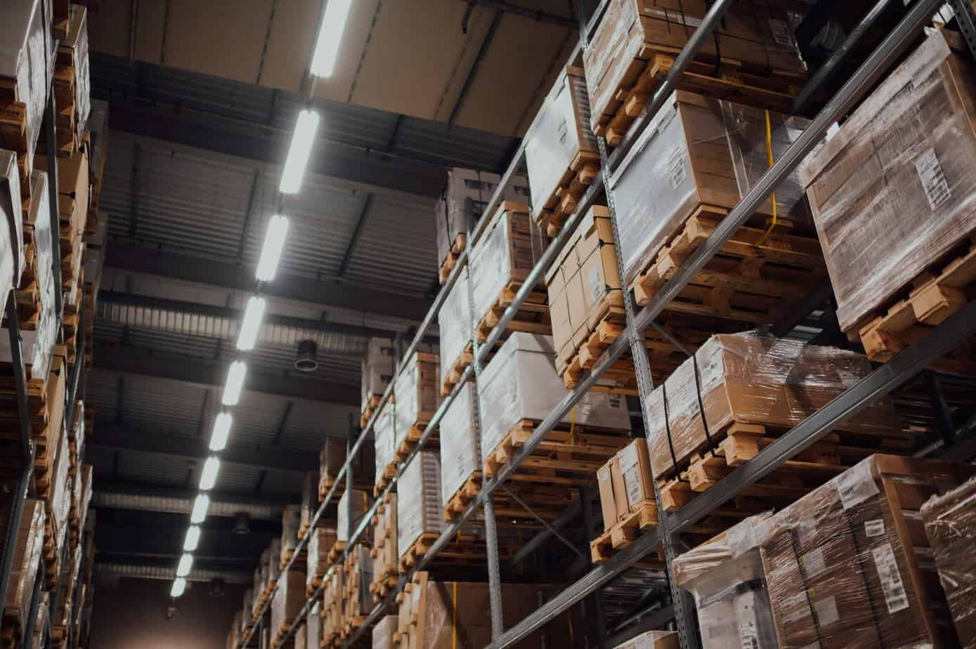 Streamlining Package Shipment to Customers: The Power of a Live Warehouse Management System